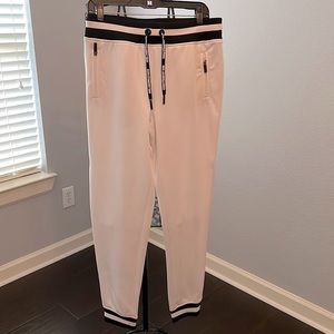 Super white, flawless Karl Lagerfeld Paris joggers